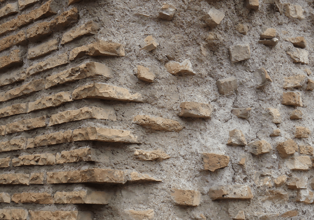 Why is Roman concrete more resistant than modern concrete?